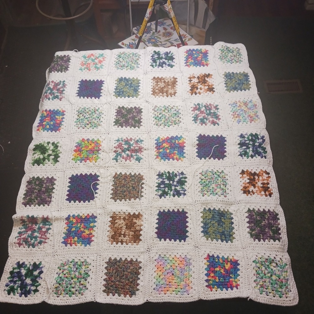 Vintage 50x42" Granny Square Afghan Throw 7" 🟨 Project Crochet Cottage core